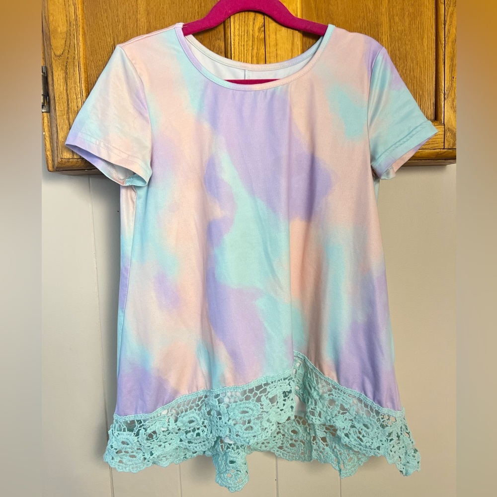 Beautiful Pastel High-low top with crochet hem, buttery soft, Girl’s L (12)